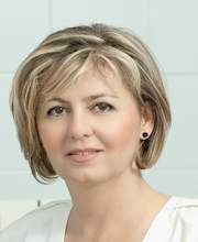Dr. L�ng Judit